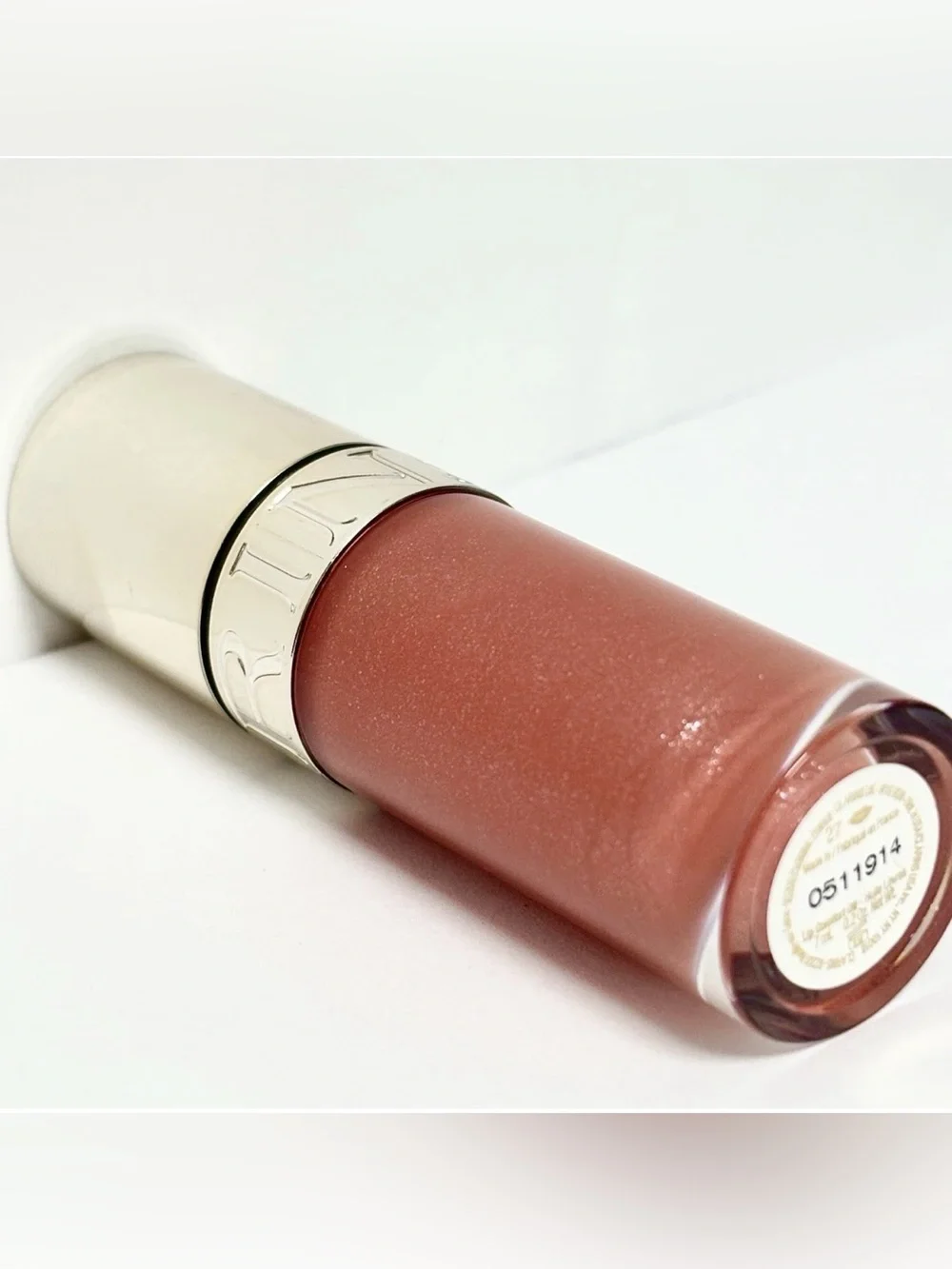Clarins Lip comfort oil #27 Fleeting Dew, New in Box 7 ml / 0.2 oz.